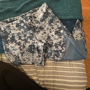 Under Armor Capri Workout Pants